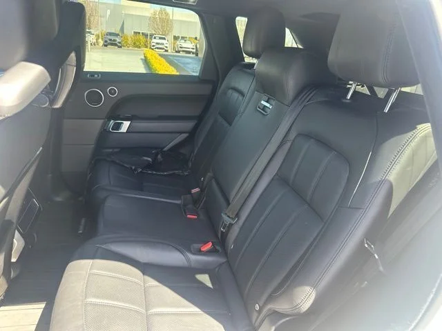 Used 2020 White Land Rover HSE image 10