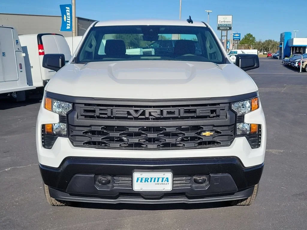 New 2026 Summit White Chevrolet WT image 17