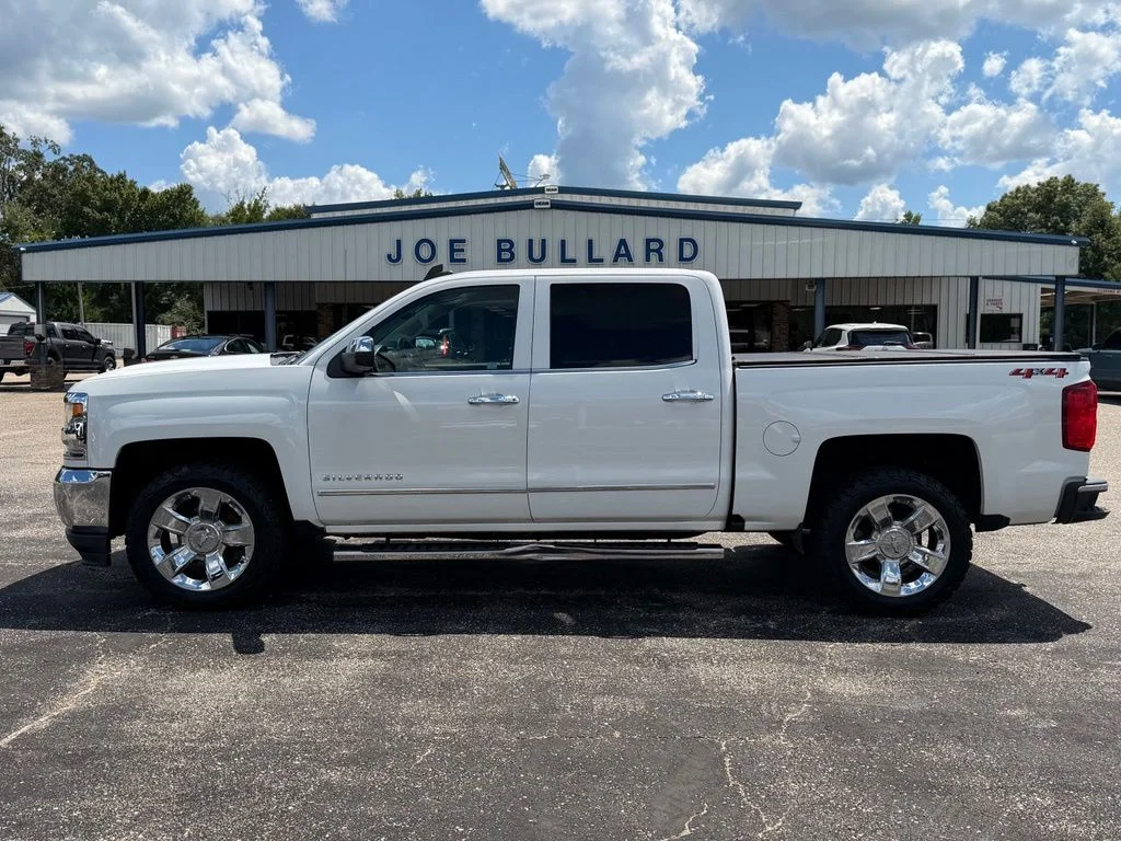 Used 2018 White Chevrolet LTZ image 21