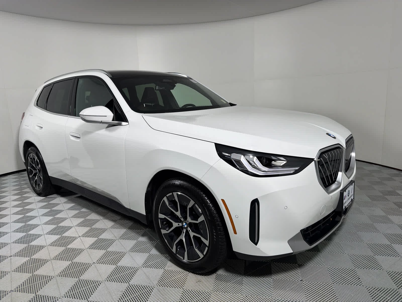 Used 2026 Alpine White BMW 30 xDrive image 7