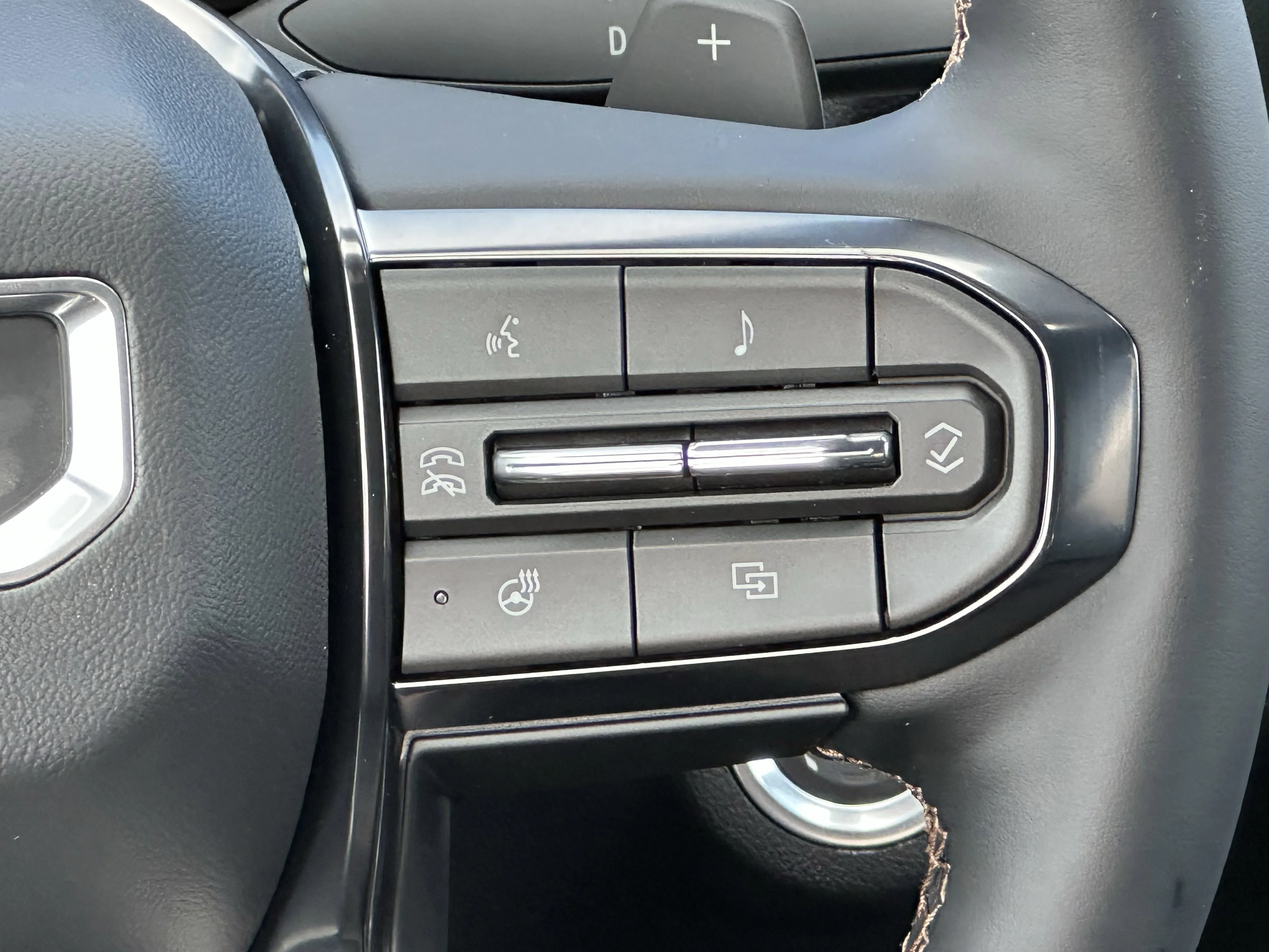 New 2026 Summit White GMC AWD AT4 image 13
