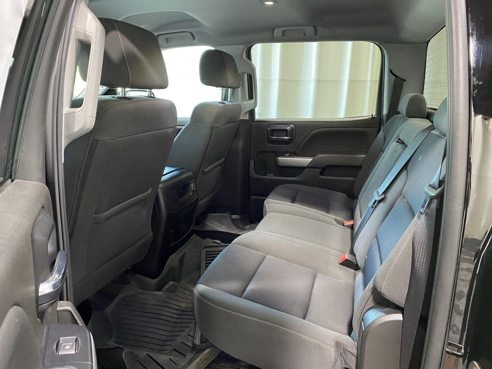 Used 2018 Black Chevrolet LT image 17