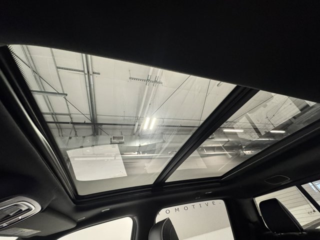 New 2026 Bright White Clear-Coat Exterior Paint RAM Laramie image 21