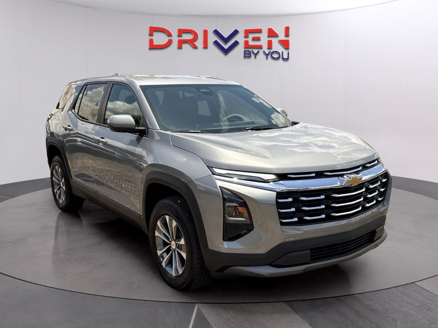 2026 Chevrolet Equinox LT - Photo 8