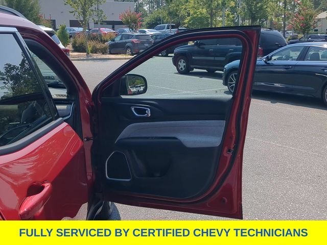 Used 2024 Red Jeep Latitude image 41
