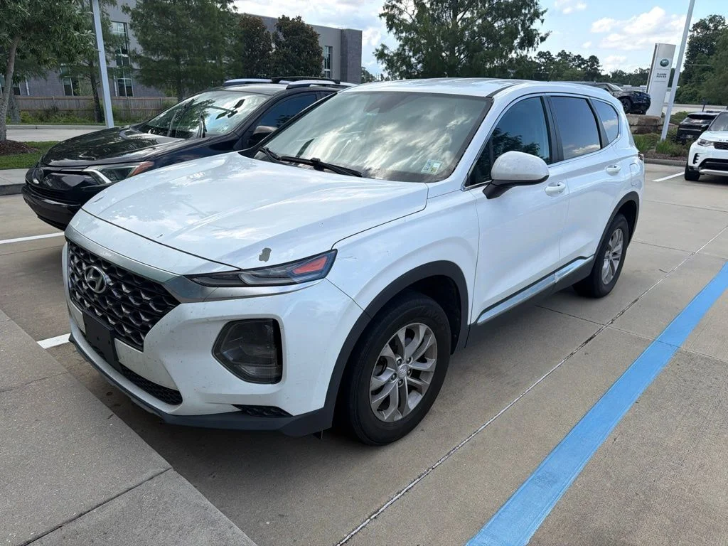 Used 2019 Gray Hyundai SE image 3
