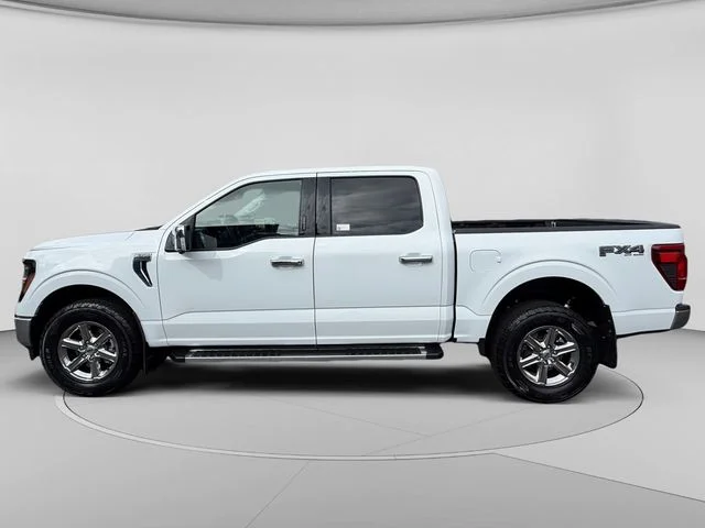 Certified Used 2024 Oxford White Ford XLT image 2