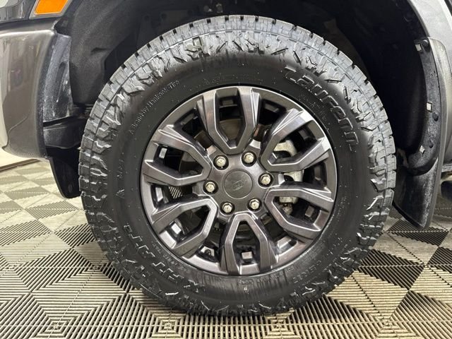 Used 2019 Black Ford XLT image 11