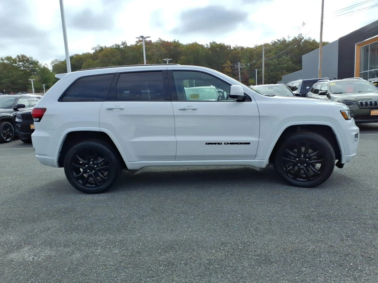 Certified Used 2021 Bright White Clearcoat Jeep Laredo X image 6