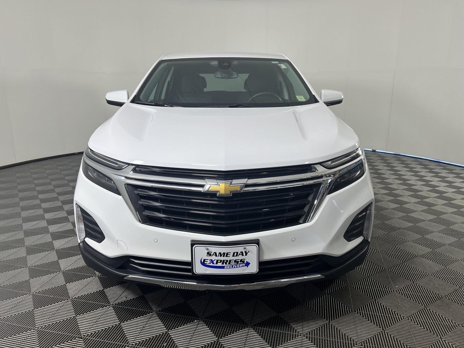 Used 2024 Summit White Chevrolet LT image 30
