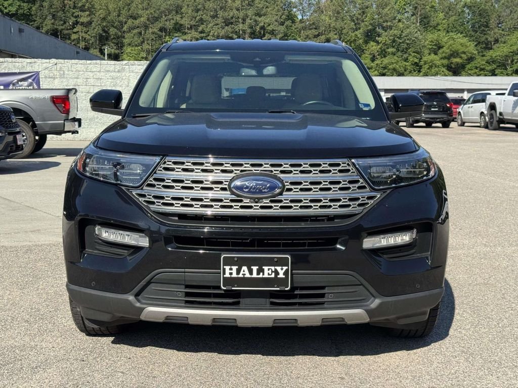 Used 2022 Black Ford Limited image 25