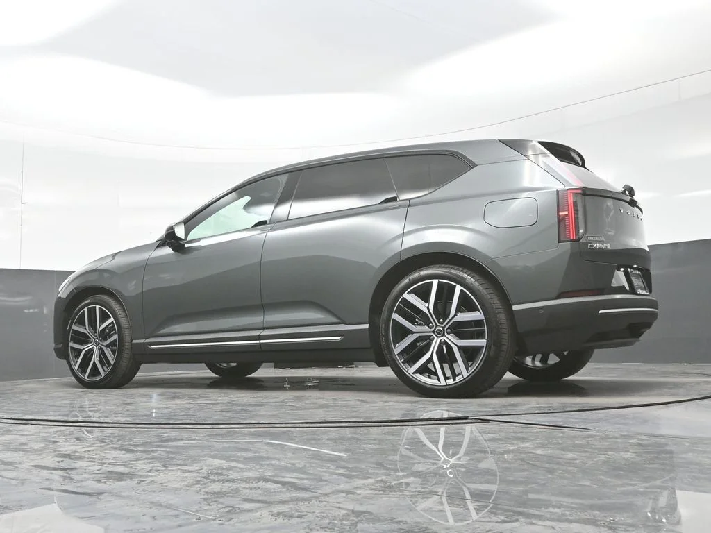 New 2027 Forest Lake Volvo Ultra image 32