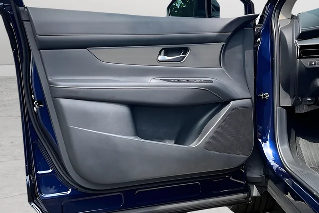 New 2026 Deep Ocean Blue Pearl Nissan SV image 13