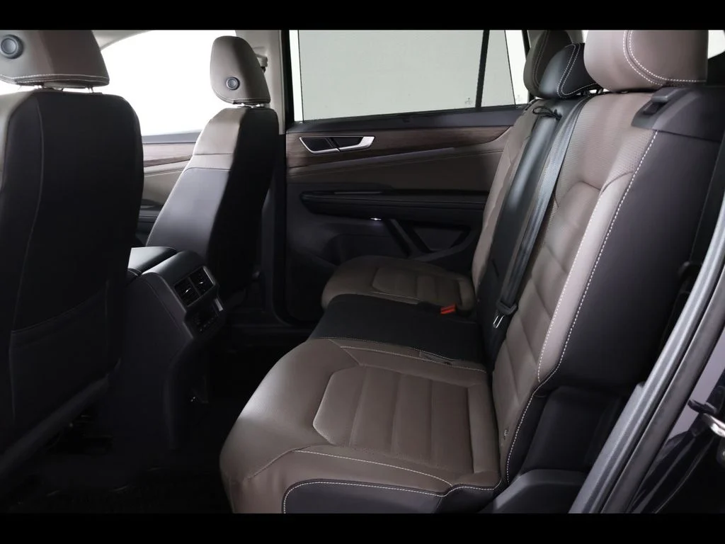 New 2026 Black Volkswagen 2.0T SEL image 10