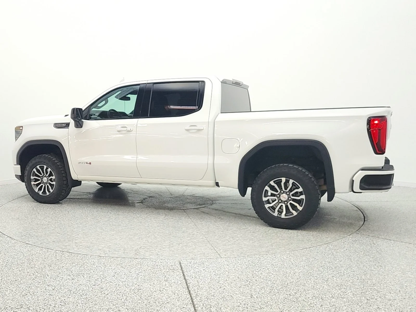 Used 2023 Summit White GMC 4WD Crew Cab 147 AT4 image 8