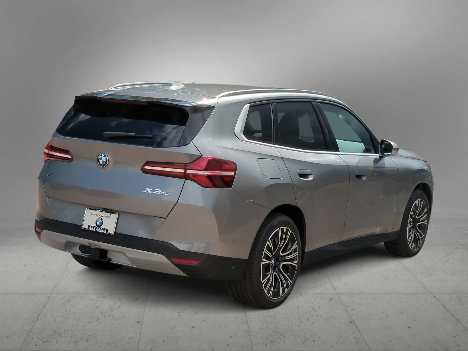 New 2026 Skyscraper Grey Metallic BMW 30 xDrive image 8