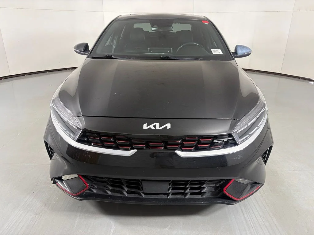 Used 2023 Black Kia GT image 3