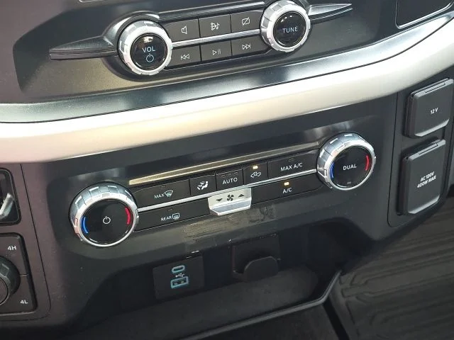 Used 2023 Blue Ford XLT image 32