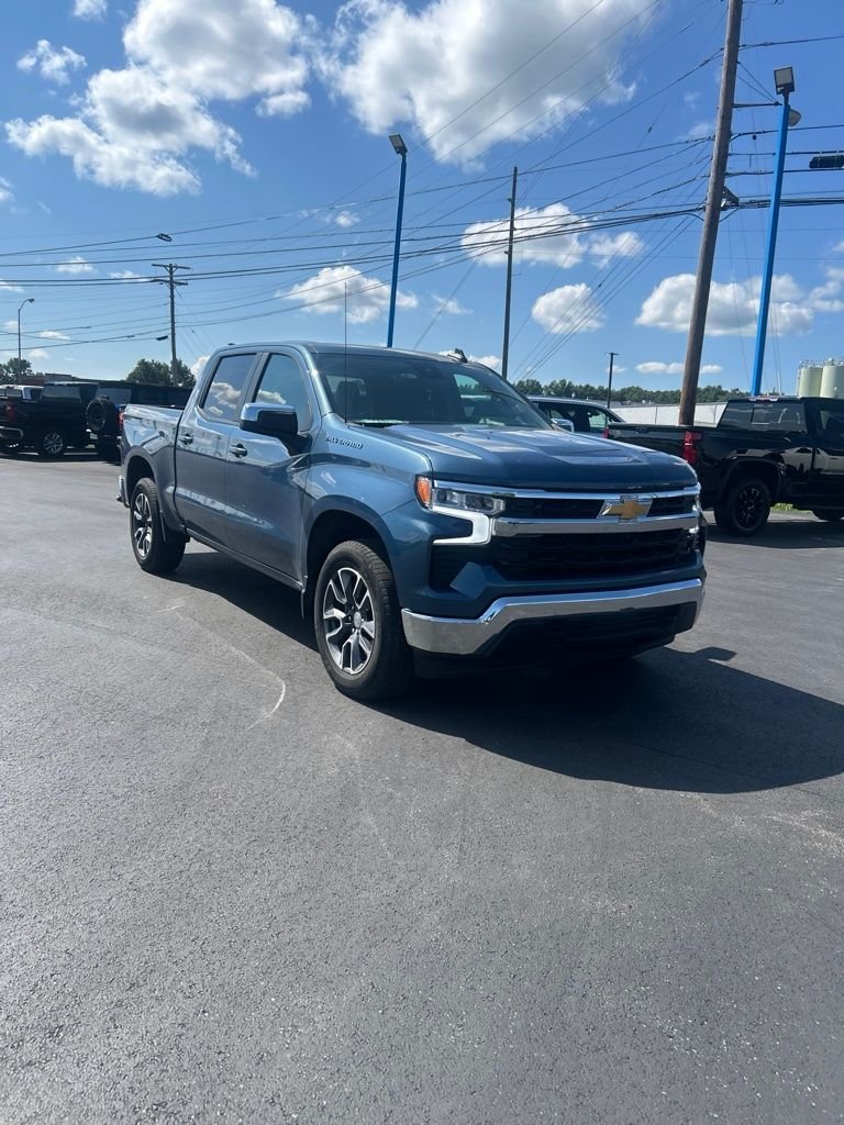 Used 2024 Blue Chevrolet LT image 3