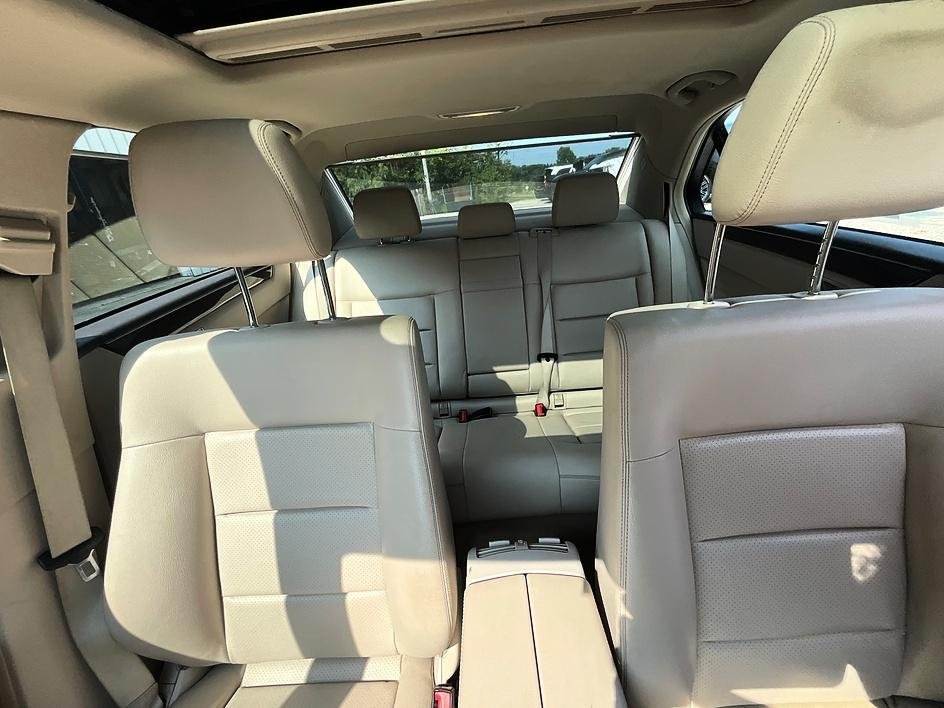 Used 2014 White Mercedes-Benz E 350 image 38
