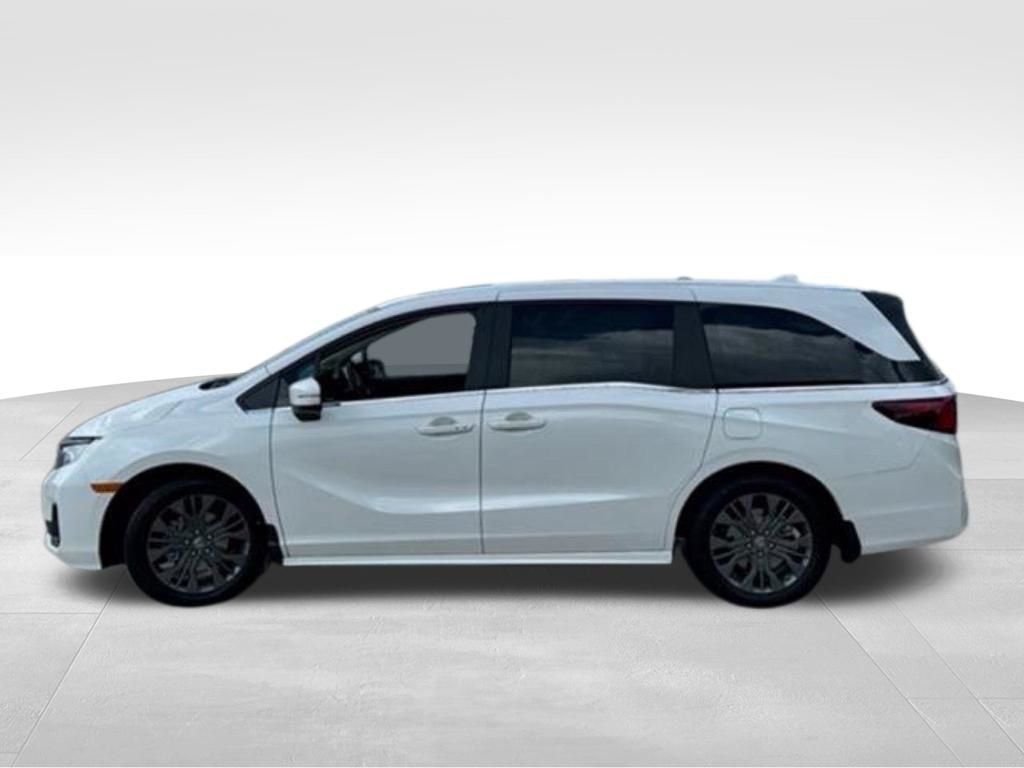 New 2026 Platinum White Pearl Honda Touring image 8