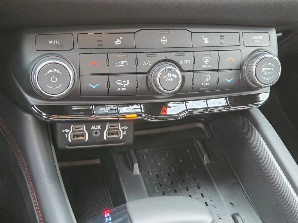 Used 2025 Red Dodge R/T image 31