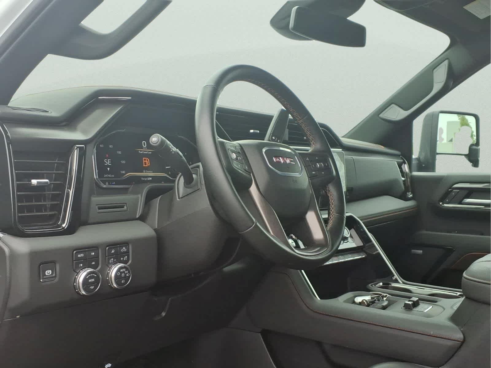 Used 2025 Summit White GMC AT4 image 15