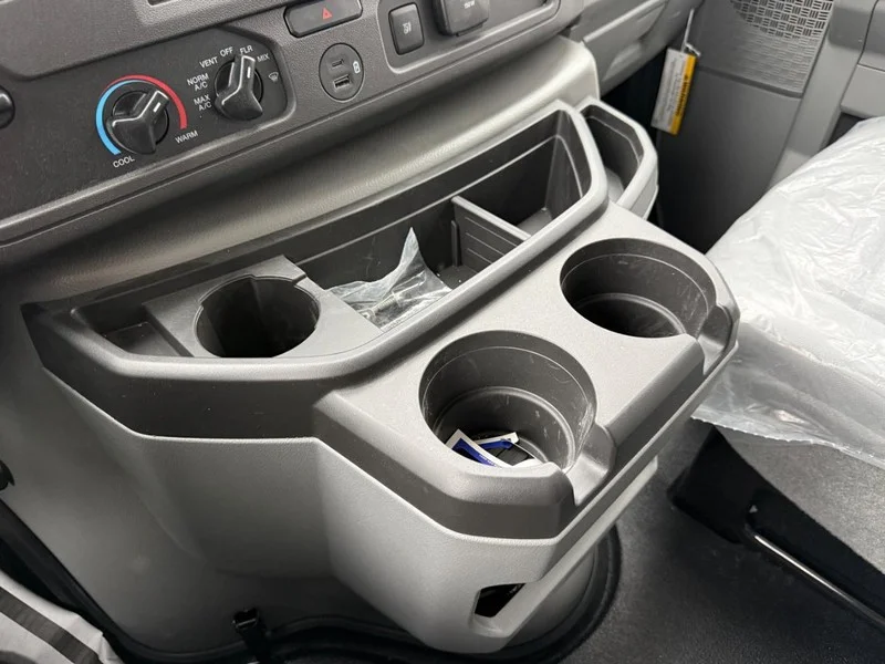 New 2026 Oxford White Ford SRW KUV image 14