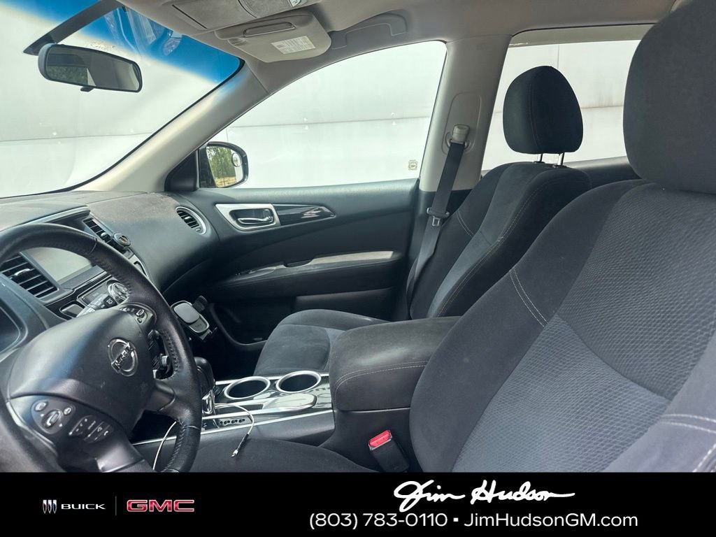 Used 2013 Silver Nissan SV image 6