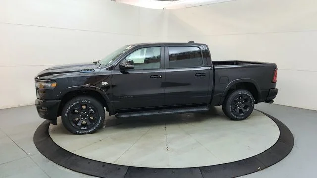 New 2026 Diamond Black Crystal Pearl-Coat Exterior Paint RAM Big Horn/Lone Star image 5
