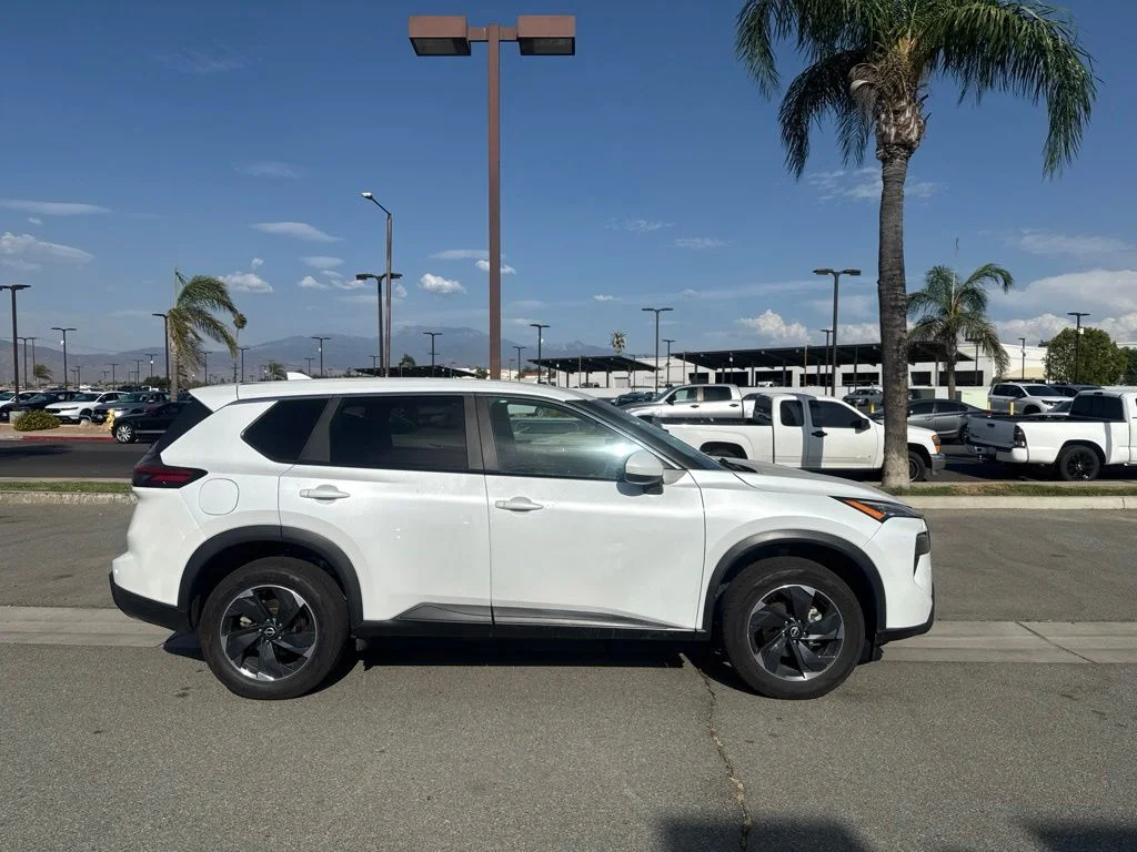 Used 2024 White Nissan SV image 3