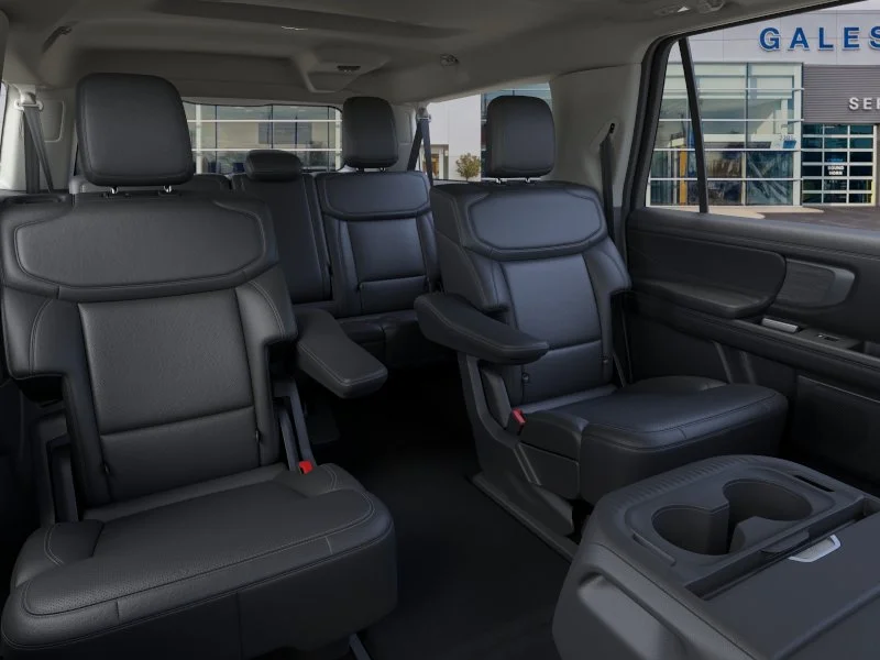 New 2026 Star White Metallic Tri-Coat Ford MAX Platinum® image 34