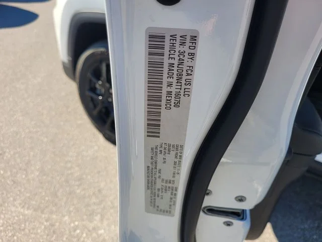 New 2026 Bright White Clearcoat Jeep Latitude image 20