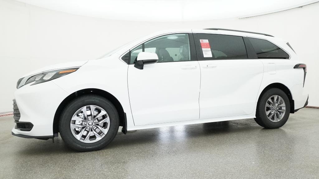 New 2026 Ice Cap Toyota LE image 15
