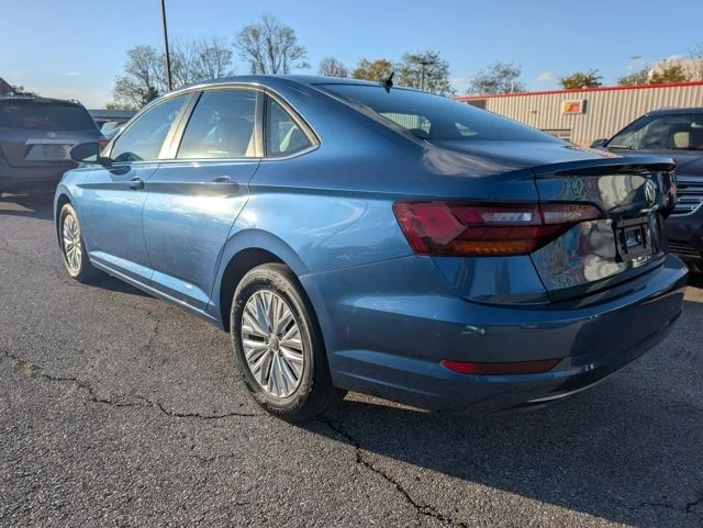 Used 2019 Blue Volkswagen 1.4T S image 4