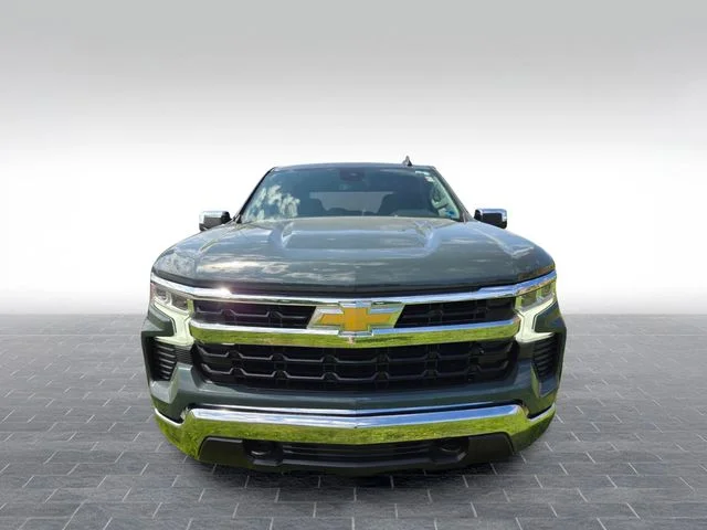 Used 2025 Gray Chevrolet LT image 2