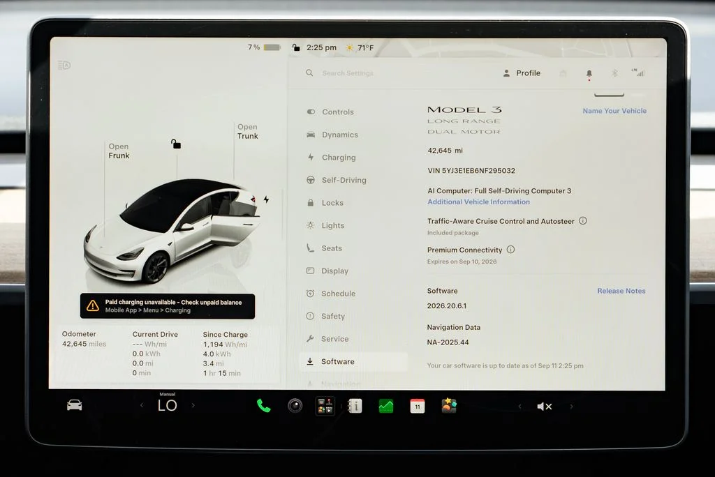 Used 2022 White Tesla Long Range image 15
