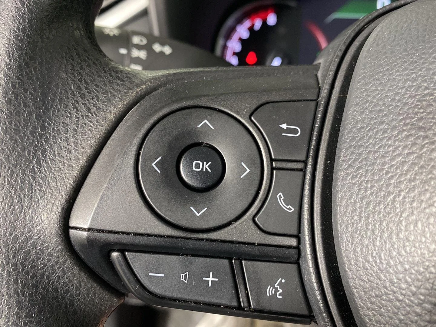 Used 2024 Ruby Flare Pearl Toyota LE image 18