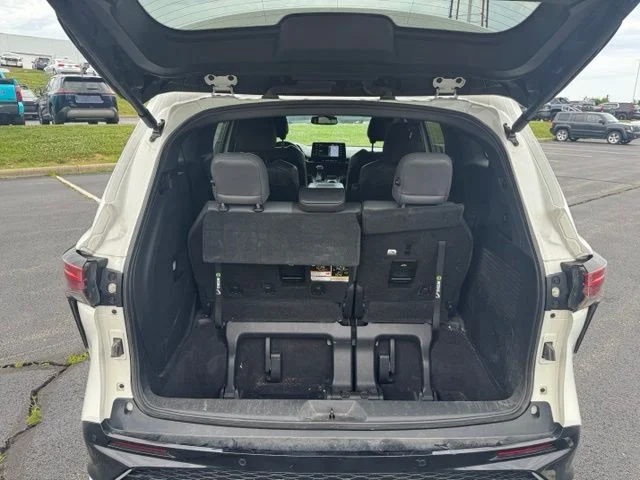 Used 2022 White Toyota XSE image 11