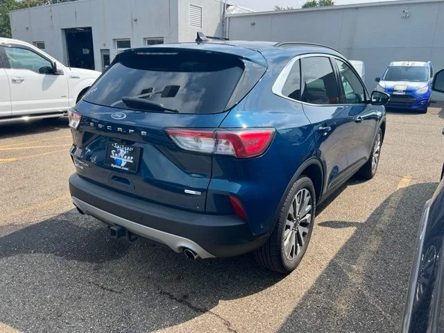 Used 2020 Green Ford Titanium image 8