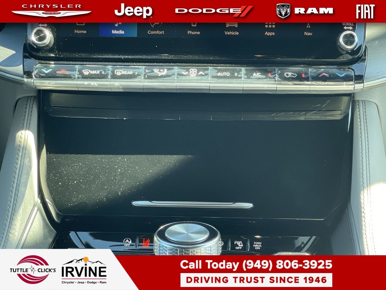 New 2026 Baltic-Gray Metallic Clear-Coat Exterior Paint Jeep Limited Reserve image 13