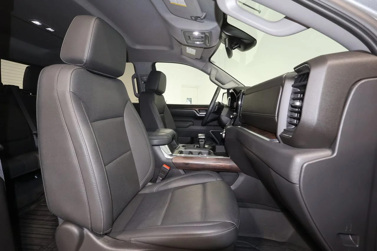 Used 2025 Sterling Metallic GMC SLT image 28