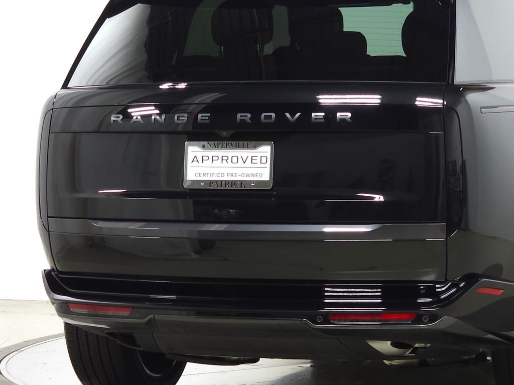 Certified Used 2026 Santorini Black Metallic Land Rover SE image 7