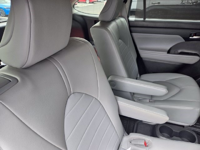 Used 2023 Blueprint Toyota XLE image 10