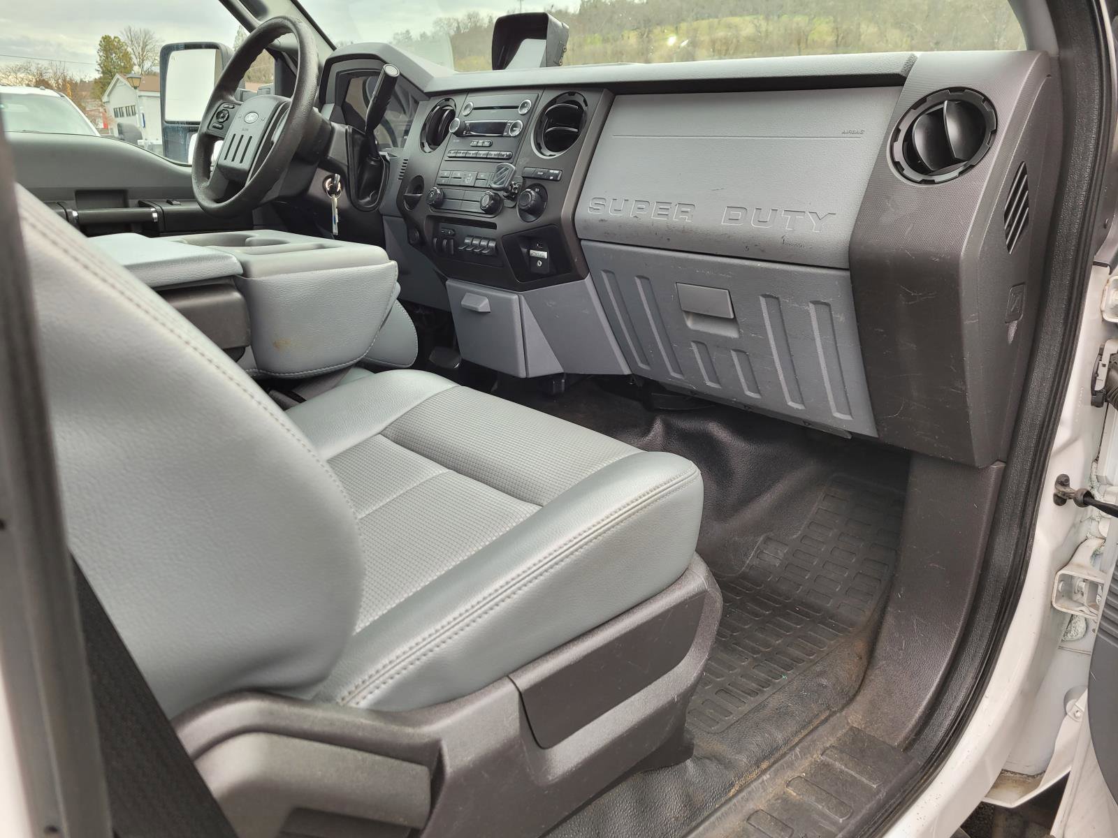 Used 2016 Oxford White Ford  image 17