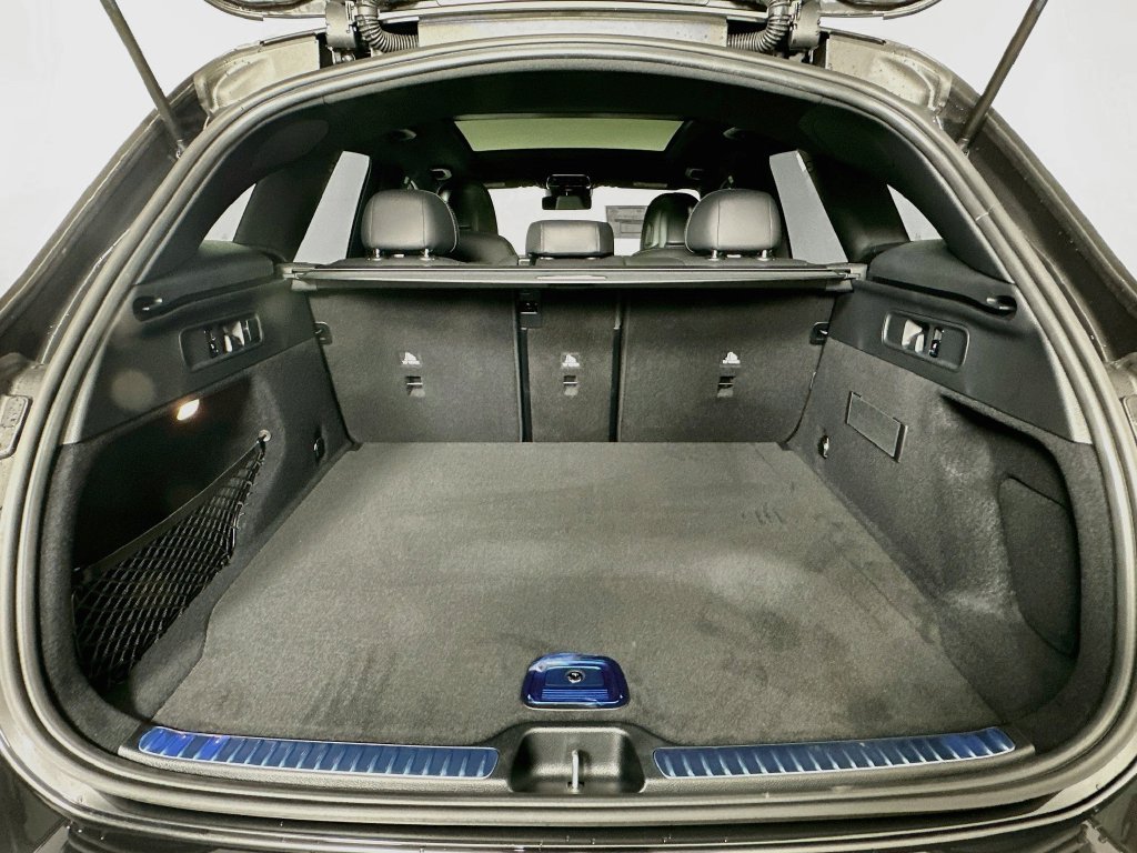 New 2027 Graphite Grey Metallic Mercedes-Benz GLC 300 image 27