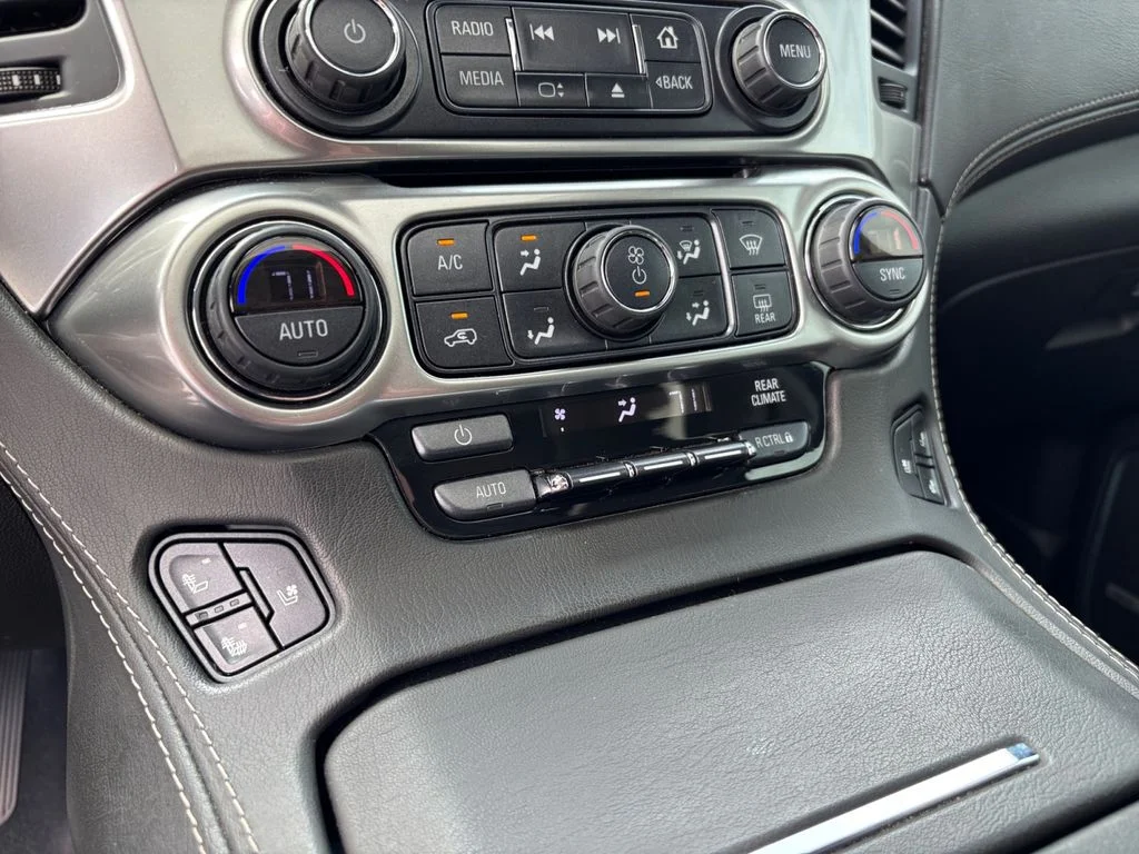 Used 2019 Black Chevrolet Premier image 30