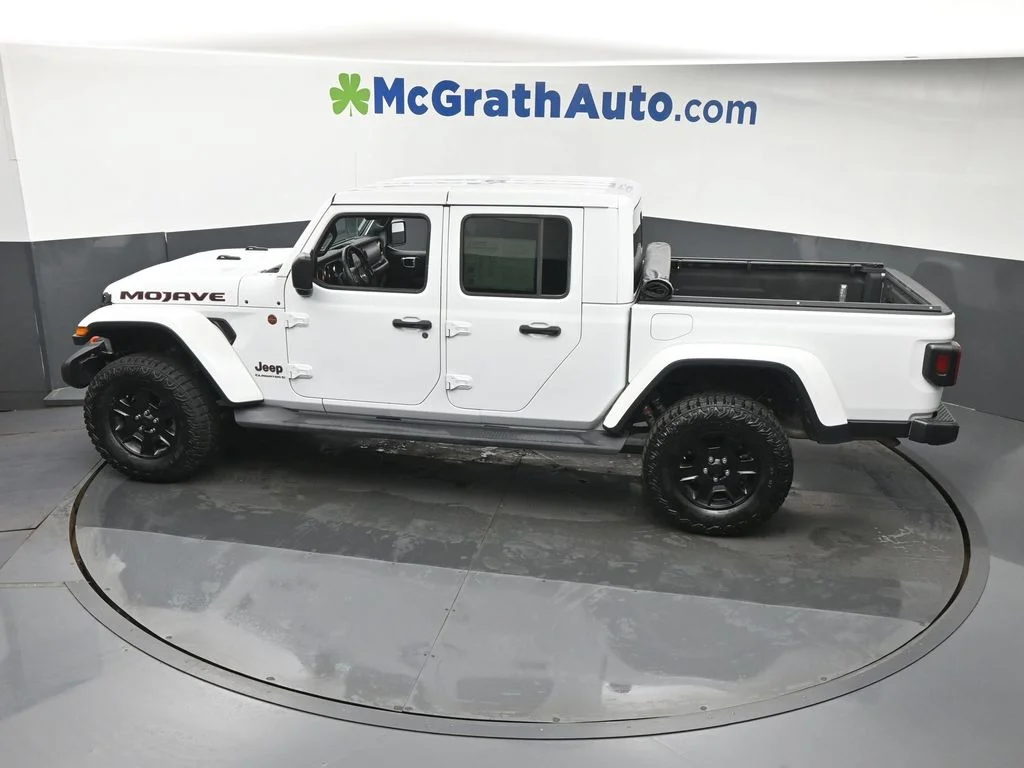 Used 2023 White Jeep Mojave image 22