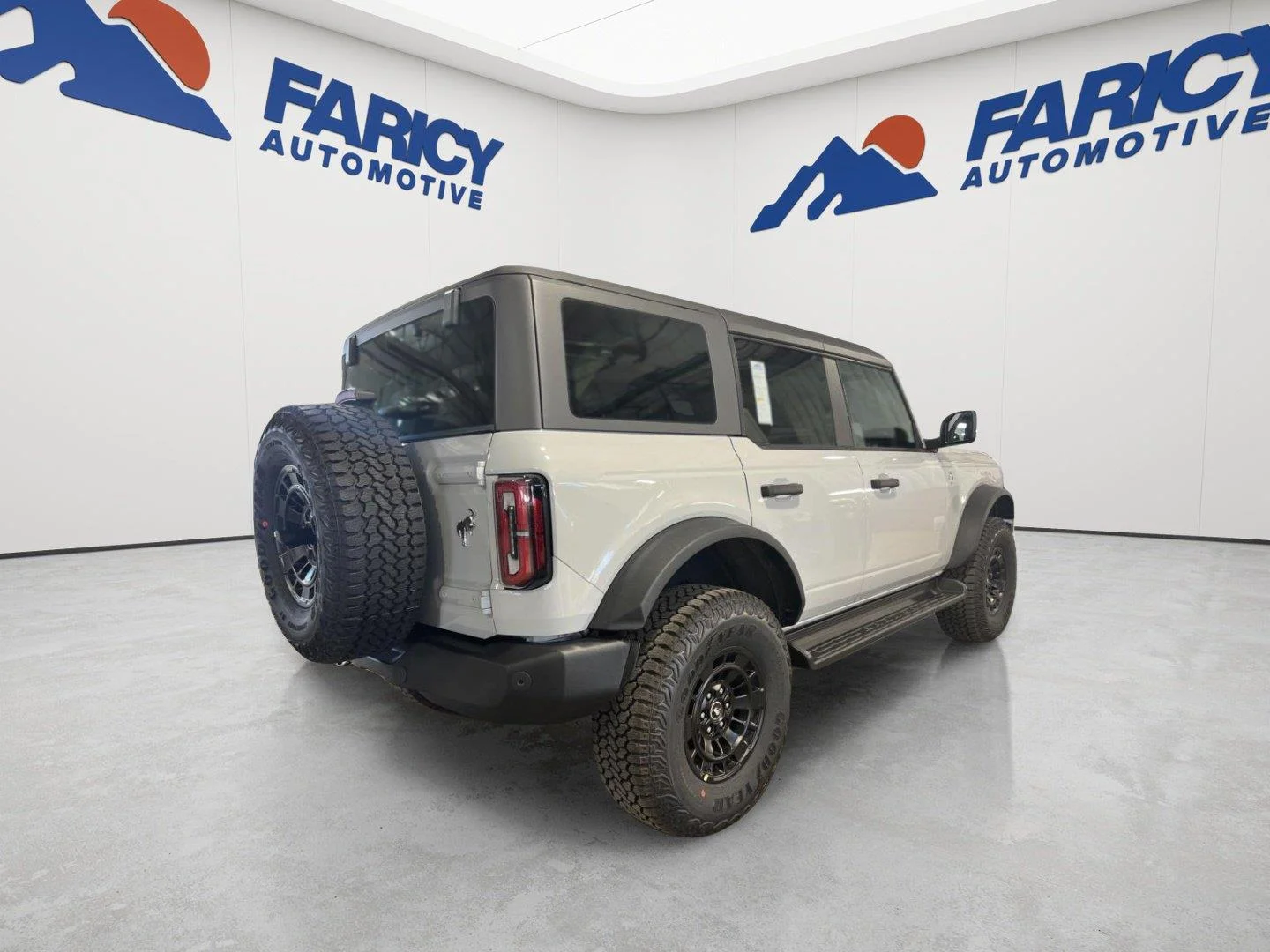 Used 2026 Avalanche Gray Ford Outer Banks image 5