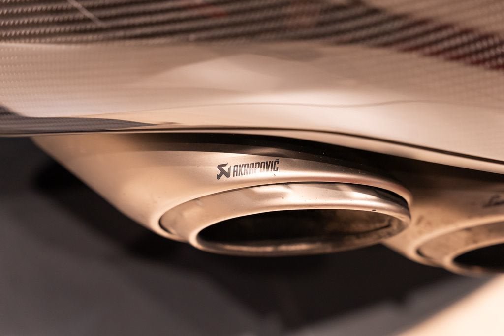 Used 2024 Blu Cepheus Metallic Lamborghini Performante image 44